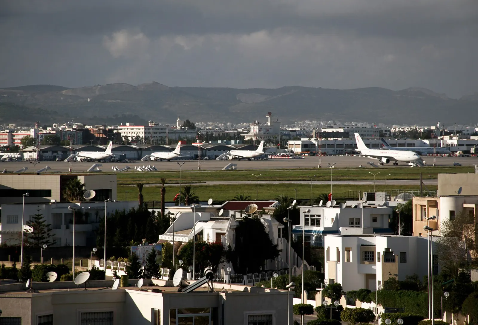 Transfert aéroport Tunis-Carthage : vers Tunis, Gammarth, Hammamet et Tabarka